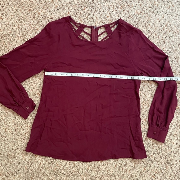 NWT Maroon Shirt Statement Back - Picture 7 of 11